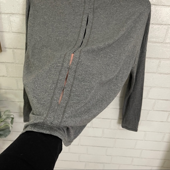 CALIA by Carrie Underwood Gray Split Back Long Sleeve Dolman Top - Picture 8 of 10
